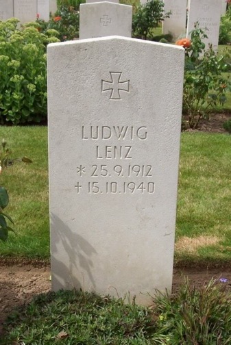 4 Grave Lt. Lenz 15-10-40